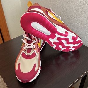 Nike Air70 React NWOT, mens size 9, maroon, gold, cream